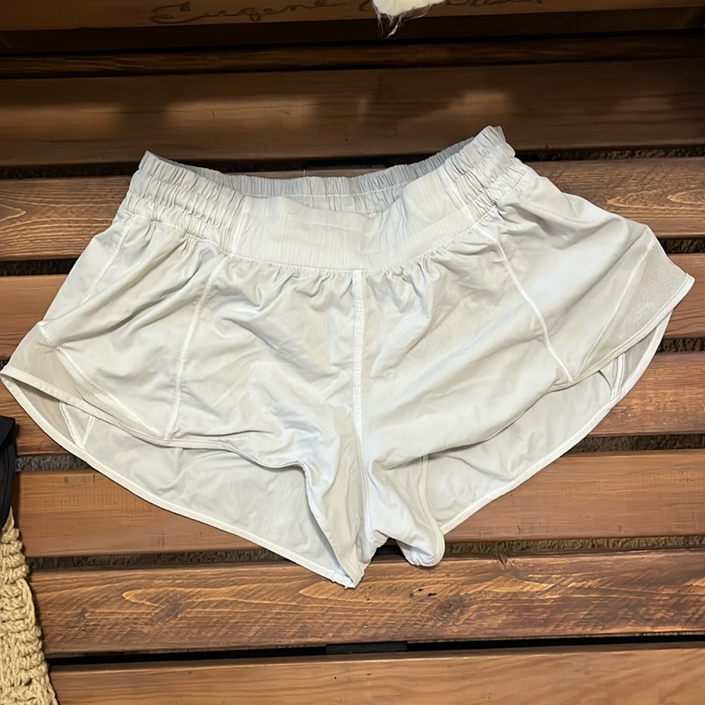 Lululemon hotty hot 2.5”